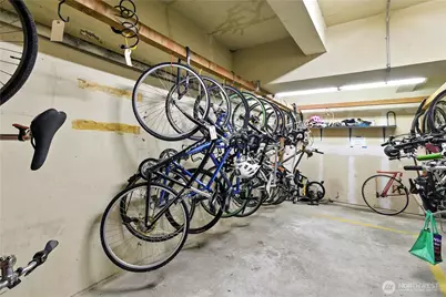 1810 43rd Avenue E #203, Seattle, WA 98112 - Photo 33