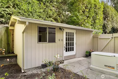 8416 SE 36th Street, Mercer Island, WA 98040 - Photo 29