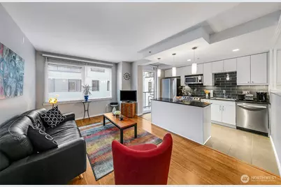 76 Cedar Street #603, Seattle, WA 98121 - Photo 3