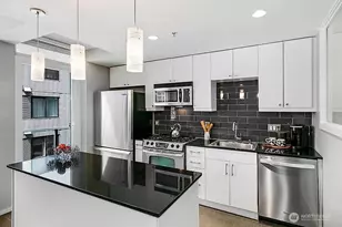 76 Cedar St, Seattle, WA 98121 - Photo 5