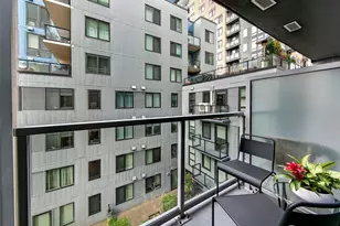 76 Cedar St, Seattle, WA 98121 - Photo 15