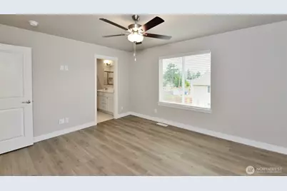 15136 87th Place E, Puyallup, WA 98375 - Photo 9