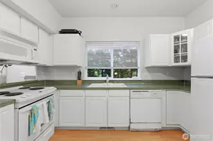 5705 200th St SW, Lynnwood, WA 98036 - Photo 11