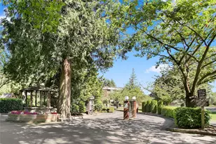 10643 Glen Acres Dr S, Seattle, WA 98168 - Photo 35