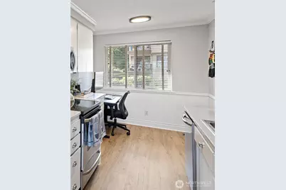 10643 Glen Acres Drive S #10643, Seattle, WA 98168 - Photo 11