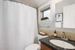 3639 Phinney Ave NE, Seattle, WA 98103 - Photo 17