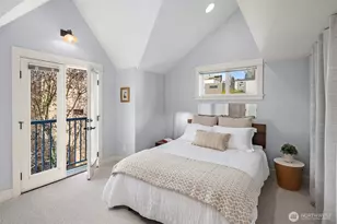 3639 Phinney Ave NE, Seattle, WA 98103 - Photo 15