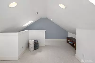 3639 Phinney Avenue NE, Seattle, WA 98103 - Photo 21