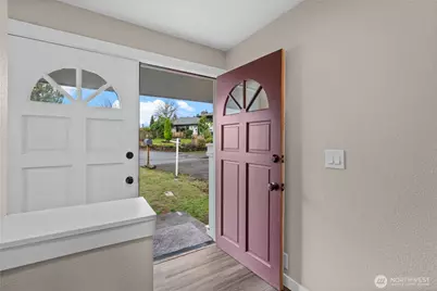 3546 Locust Avenue W, University Place, WA 98466 - Photo 3