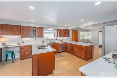 3744 NE 165th Street, Lake Forest Park, WA 98155 - Photo 7