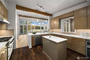 4323 E Lake Sammamish Pkwy SE, Issaquah, WA 98029 - Photo 7