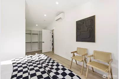 526 N 100th Street, Seattle, WA 98133 - Photo 13