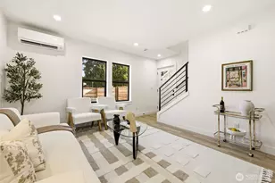 526 N 100th St, Seattle, WA 98133 - Photo 5