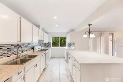 26250 39th Place S, Kent, WA 98032 - Photo 7