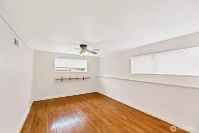 26250 39th Place S, Kent, WA 98032 - Photo 17