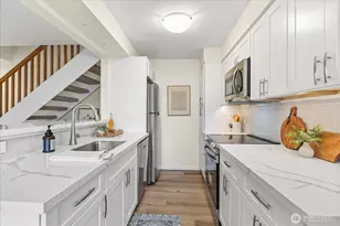 410 214th St SW, Bothell, WA 98021 - Photo 15