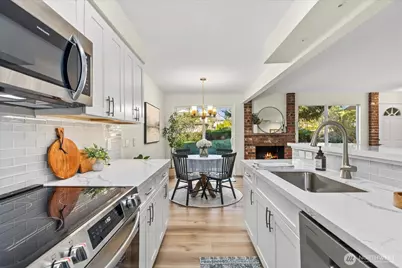 410 214th Street SW #B, Bothell, WA 98021 - Photo 17