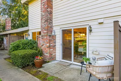 410 214th Street SW #B, Bothell, WA 98021 - Photo 5