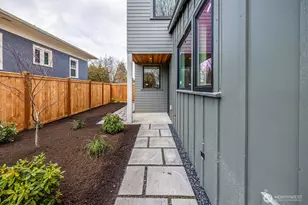 8321 25th Ave NW, Seattle, WA 98117 - Photo 3