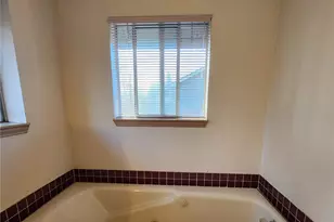 3930 205th Pl SW, Lynnwood, WA 98036 - Photo 11