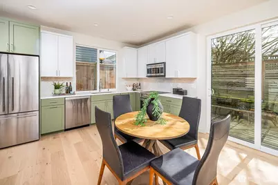 8319 25th Avenue NW, Seattle, WA 98117 - Photo 7