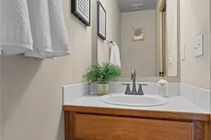 10910 13th Ave E, Tacoma, WA 98445 - Photo 13