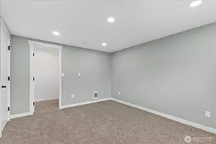 330 V St SE, Auburn, WA 98002 - Photo 13