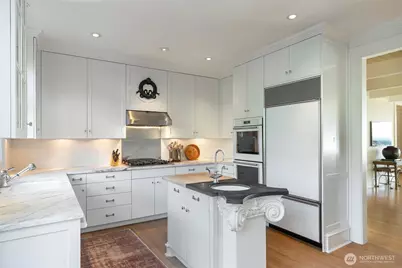 9400 Vineyard Crest, Bellevue, WA 98004 - Photo 15