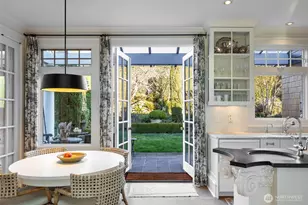 9400 Vineyard Crest, Bellevue, WA 98004 - Photo 13