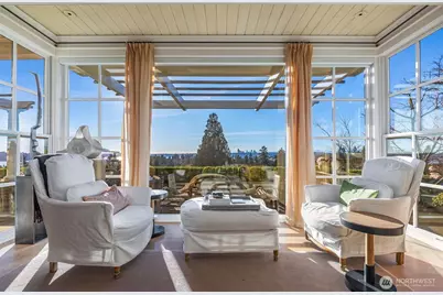 9400 Vineyard Crest, Bellevue, WA 98004 - Photo 9