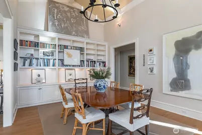 9400 Vineyard Crest, Bellevue, WA 98004 - Photo 15