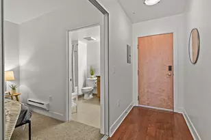530 Broadway E, Seattle, WA 98102 - Photo 5