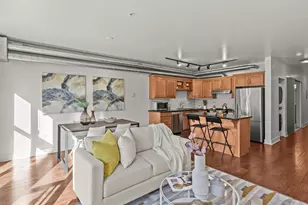 530 Broadway E, Seattle, WA 98102 - Photo 3