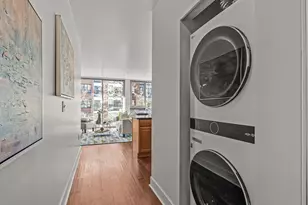 530 Broadway E, Seattle, WA 98102 - Photo 11