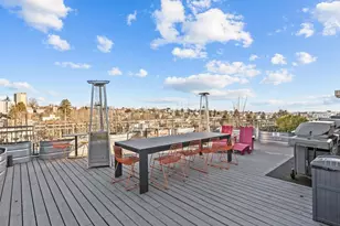 530 Broadway E, Seattle, WA 98102 - Photo 17