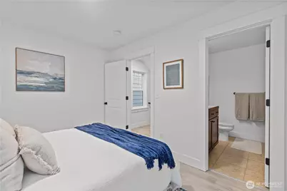 4854 Delridge Way SW #B, Seattle, WA 98106 - Photo 29