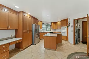 21022 NE 32nd Pl, Sammamish, WA 98074 - Photo 11