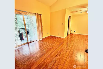 4717 W Lake Sammamish Pkwy SE #C305, Sammamish, WA 98027 - Photo 9