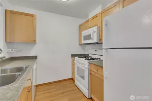 13349 Ambaum Blvd SW, Burien, WA 98146 - Photo 9