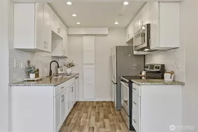 14342 126th Avenue NE #A301, Kirkland, WA 98034 - Photo 5