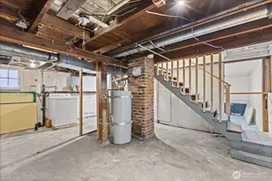 9007 Dayton Ave N, Seattle, WA 98103 - Photo 19