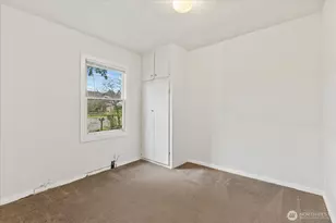 918 NW 87th St, Seattle, WA 98117 - Photo 11