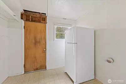 918 NW 87th Street, Seattle, WA 98117 - Photo 15