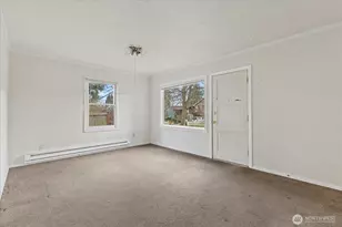 918 NW 87th St, Seattle, WA 98117 - Photo 9