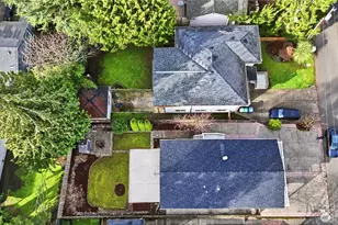 18825 SE 42nd St, Issaquah, WA 98027 - Photo 3