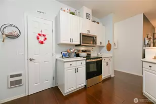 17761 134th Ln SE, Renton, WA 98058 - Photo 15