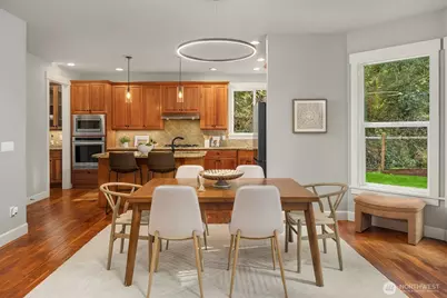 8997 Springwood Avenue NE, Bainbridge Island, WA 98110 - Photo 13