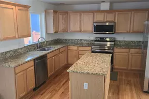 10824 NE 144th Ct, Kirkland, WA 98034 - Photo 3