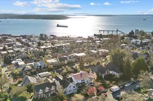 307 W Highland Dr, Seattle, WA 98119 - Photo 33