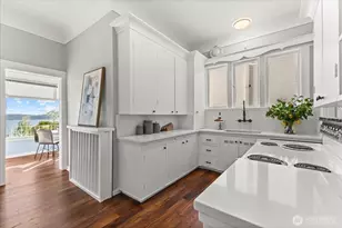 307 W Highland Dr, Seattle, WA 98119 - Photo 13